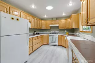 10615 SE 244th St, Kent, WA 98030 - Photo 10