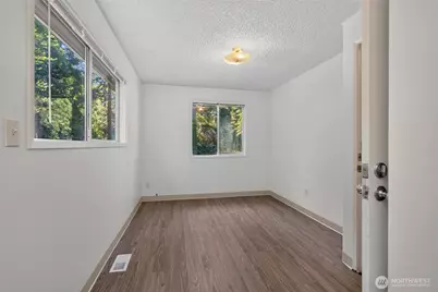 3327 NE 190th Street, Lake Forest Park, WA 98155 - Photo 16