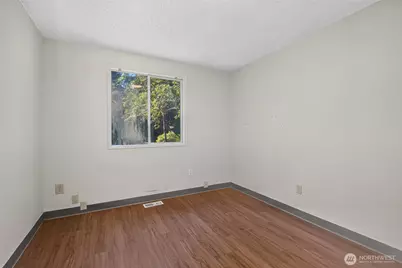 3327 NE 190th Street, Lake Forest Park, WA 98155 - Photo 14