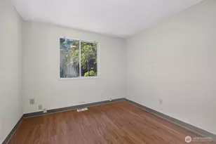 3327 NE 190th St, Lake Forest Park, WA 98155 - Photo 14