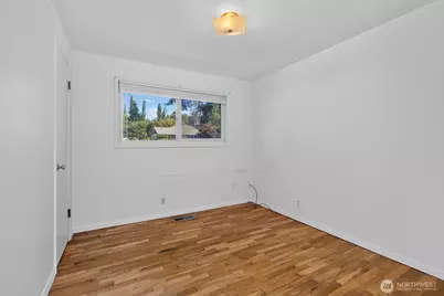 3327 NE 190th Street, Lake Forest Park, WA 98155 - Photo 18