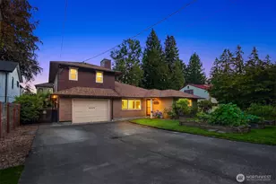 3229 NE 87th St, Seattle, WA 98115 - Photo 2