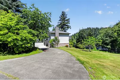 18432 W Lake Desire Drive SE, Renton, WA 98058 - Photo 40
