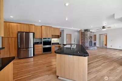 18432 W Lake Desire Drive SE, Renton, WA 98058 - Photo 12