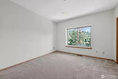 18432 W Lake Desire Drive SE, Renton, WA 98058 - Photo 32