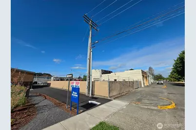 212 W Center Street, Centralia, WA 98531 - Photo 6
