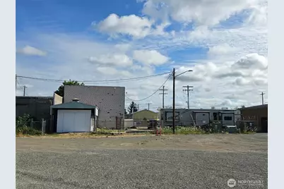 212 W Center Street, Centralia, WA 98531 - Photo 8