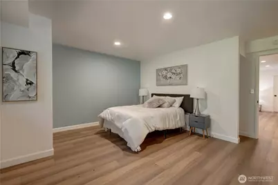 901 129th Place NE, Bellevue, WA 98005 - Photo 32