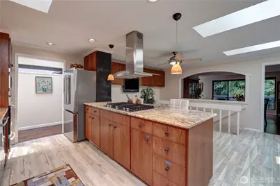 901 129th Place NE, Bellevue, WA 98005 - Photo 8