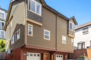 4315 Linden Ave N, Seattle, WA 98103 - Photo 2