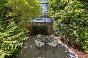 4315 Linden Ave N, Seattle, WA 98103 - Photo 8