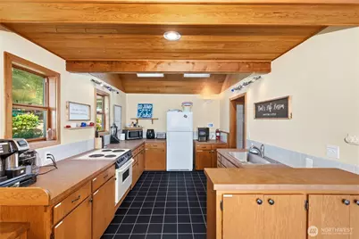 17902 Cove Lane, Mount Vernon, WA 98274 - Photo 8