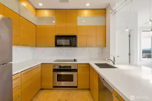 2414 1st Ave, Seattle, WA 98121 - Photo 10