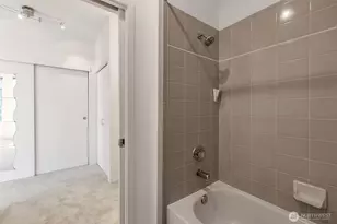 2414 1st Ave, Seattle, WA 98121 - Photo 12