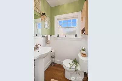 2414 Belvidere Avenue SW, Seattle, WA 98126 - Photo 16
