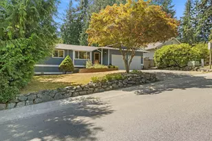 318 161st Pl SE, Bothell, WA 98012 - Photo 2