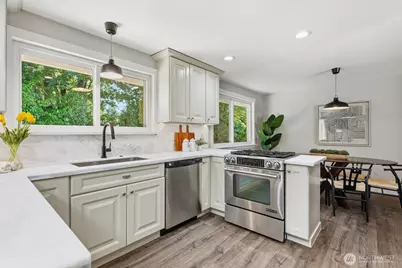 9925 NE 204th Place, Bothell, WA 98011 - Photo 12
