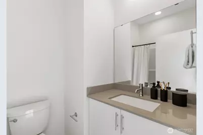 12524 15th Avenue NE #B, Seattle, WA 98125 - Photo 14