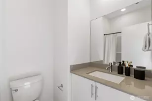12524 15th Ave NE, Seattle, WA 98125 - Photo 14