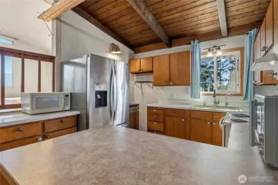 941 Diane Avenue, Oak Harbor, WA 98277 - Photo 28