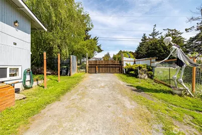 941 Diane Avenue, Oak Harbor, WA 98277 - Photo 10
