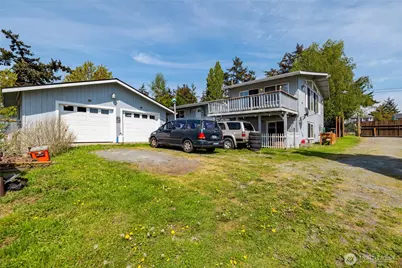 941 Diane Avenue, Oak Harbor, WA 98277 - Photo 4