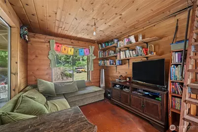 9075 Upper Frost Creek Road, Maple Falls, WA 98266 - Photo 8