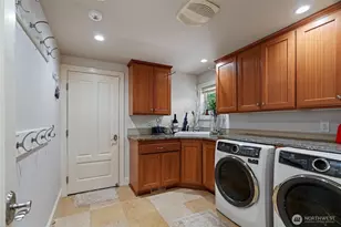 8723 Talbot Rd, Edmonds, WA 98026 - Photo 28