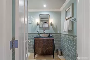 8723 Talbot Rd, Edmonds, WA 98026 - Photo 18