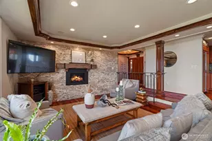 8723 Talbot Rd, Edmonds, WA 98026 - Photo 12