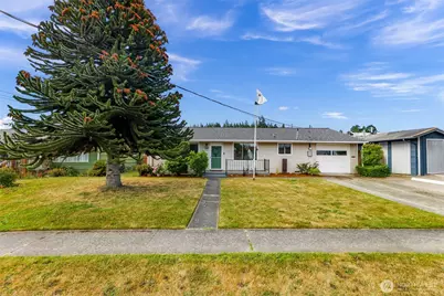 1505 39th Street, Anacortes, WA 98221 - Photo 2