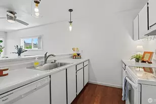 17431 Ambaum Blvd S, Burien, WA 98148 - Photo 10