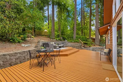 23417 Edmonds Way, Edmonds, WA 98026 - Photo 22