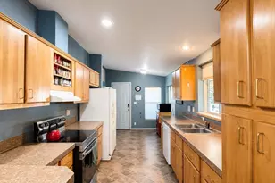 163 Blue Heron Dr, Longview, WA 98632 - Photo 8