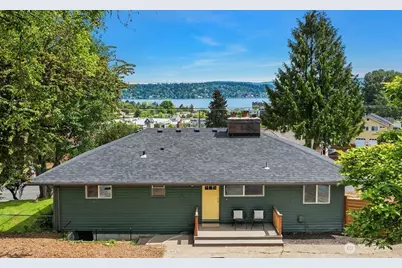 9275 Renton Avenue S, Seattle, WA 98118 - Photo 2