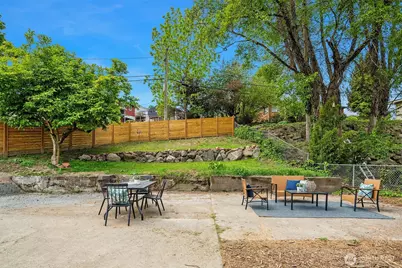 9275 Renton Avenue S, Seattle, WA 98118 - Photo 26