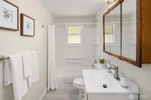 9275 Renton Ave S, Seattle, WA 98118 - Photo 16