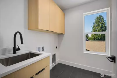 726 N 89th Street, Seattle, WA 98103 - Photo 28