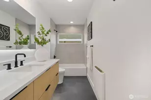 726 N 89th St, Seattle, WA 98103 - Photo 8