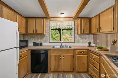 8645 NW Nicholas Street, Bremerton, WA 98312 - Photo 14
