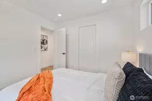 726 N 89th St, Seattle, WA 98103 - Photo 14
