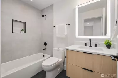 726 N 89th Street #B, Seattle, WA 98103 - Photo 16