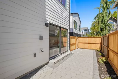726 N 89th Street #B, Seattle, WA 98103 - Photo 32