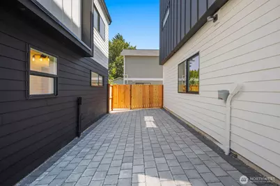 726 N 89th Street #B, Seattle, WA 98103 - Photo 28
