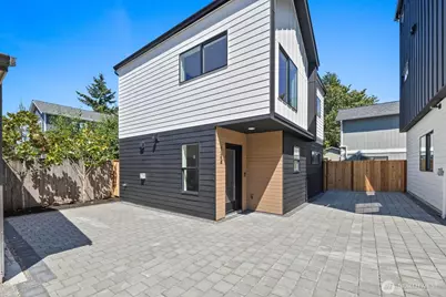 724 N 89th Street, Seattle, WA 98103 - Photo 4