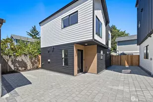 724 N 89th St, Seattle, WA 98103 - Photo 4