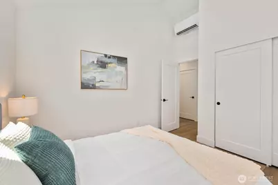 724 N 89th Street, Seattle, WA 98103 - Photo 16