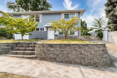 412 SE 5th Street, College Place, WA 99324 - Photo 1
