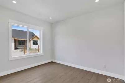 416 W 4th Street, Everson, WA 98247 - Photo 28