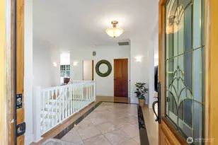 801 W Barrett St, Seattle, WA 98119 - Photo 2